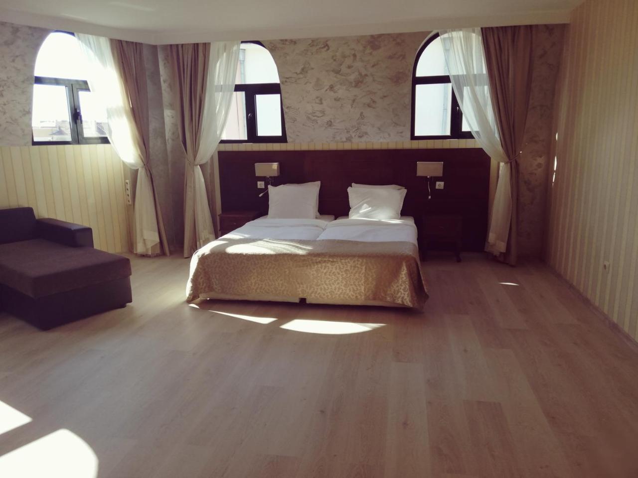 Hotel Plaza Burgas Phòng bức ảnh